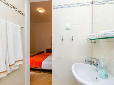 Apartment Rooms Batina- Standard Double Room-2 - Outdoor photo 8