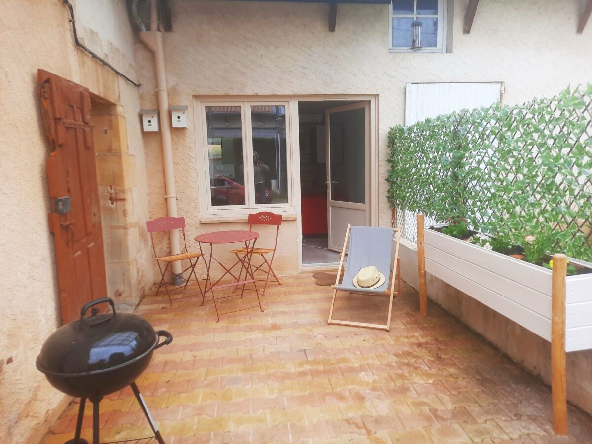Apartment Gemütliches Ferienhaus in Bergerac mit Terrasse