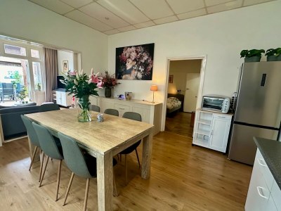 Apartment Historic City Apartment with Private Patio - Features photo 5