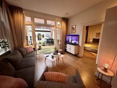 Apartment Historic City Apartment with Private Patio - Features photo 8