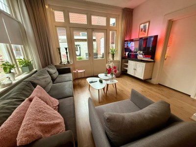 Apartment Historic City Apartment with Private Patio - Features photo 13