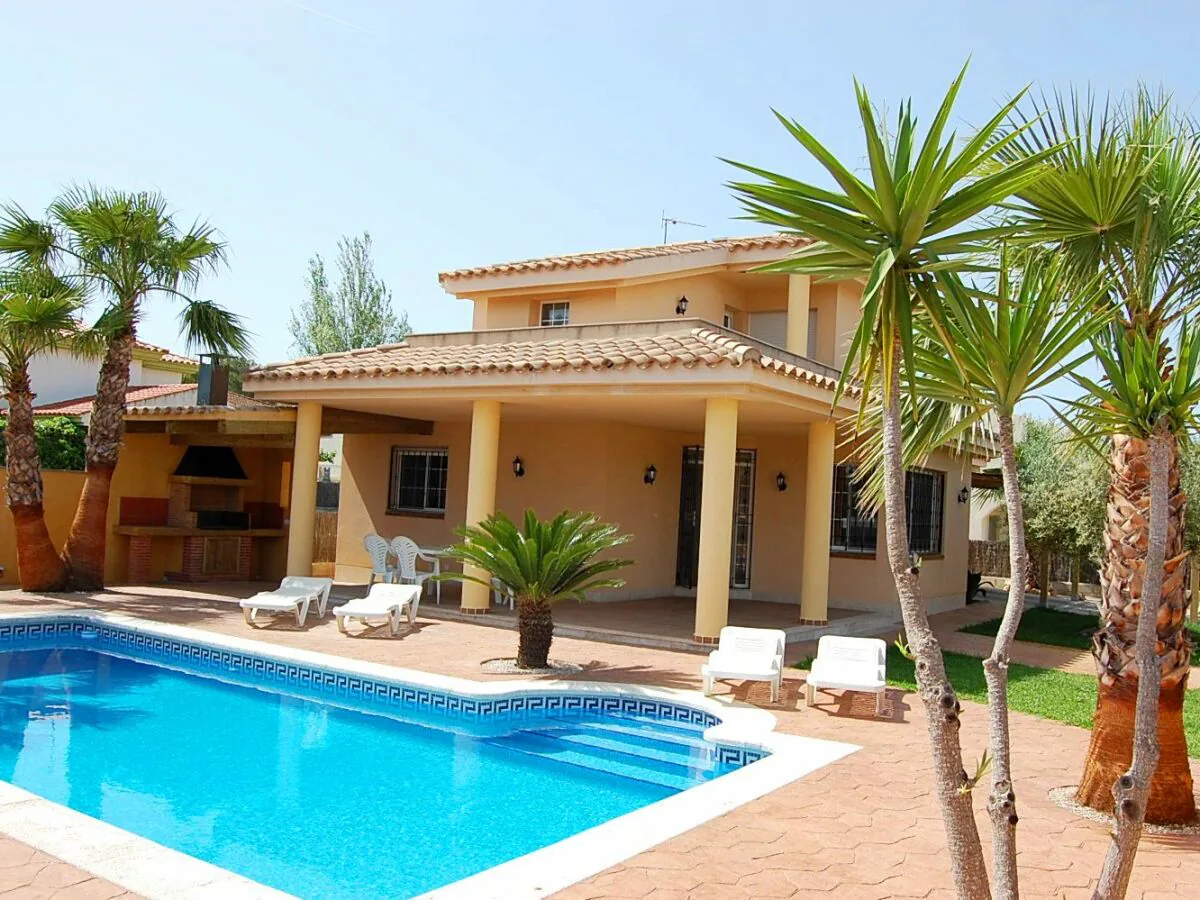 Villa Alvaro with private pool (vacation with dog)