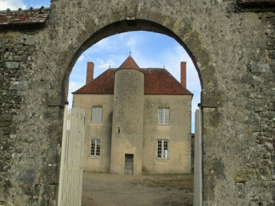 Cottage Mansion in Burgundy near Morvan Natural Park - Outdoor photo 11