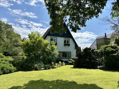 Holiday house Villa Rosa in Bergen NH - Holiday house