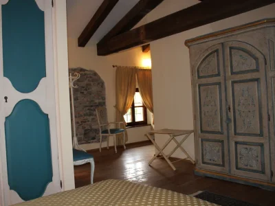 Holiday house Vicinia with garden in the castle - Features photo 28