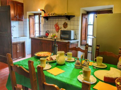 Farmhouse Farmhouse in Umbria near Palazzo Bourbon - Features photo 26