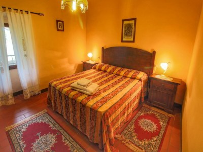 Farmhouse Farmhouse in Umbria near Palazzo Bourbon - Features photo 30