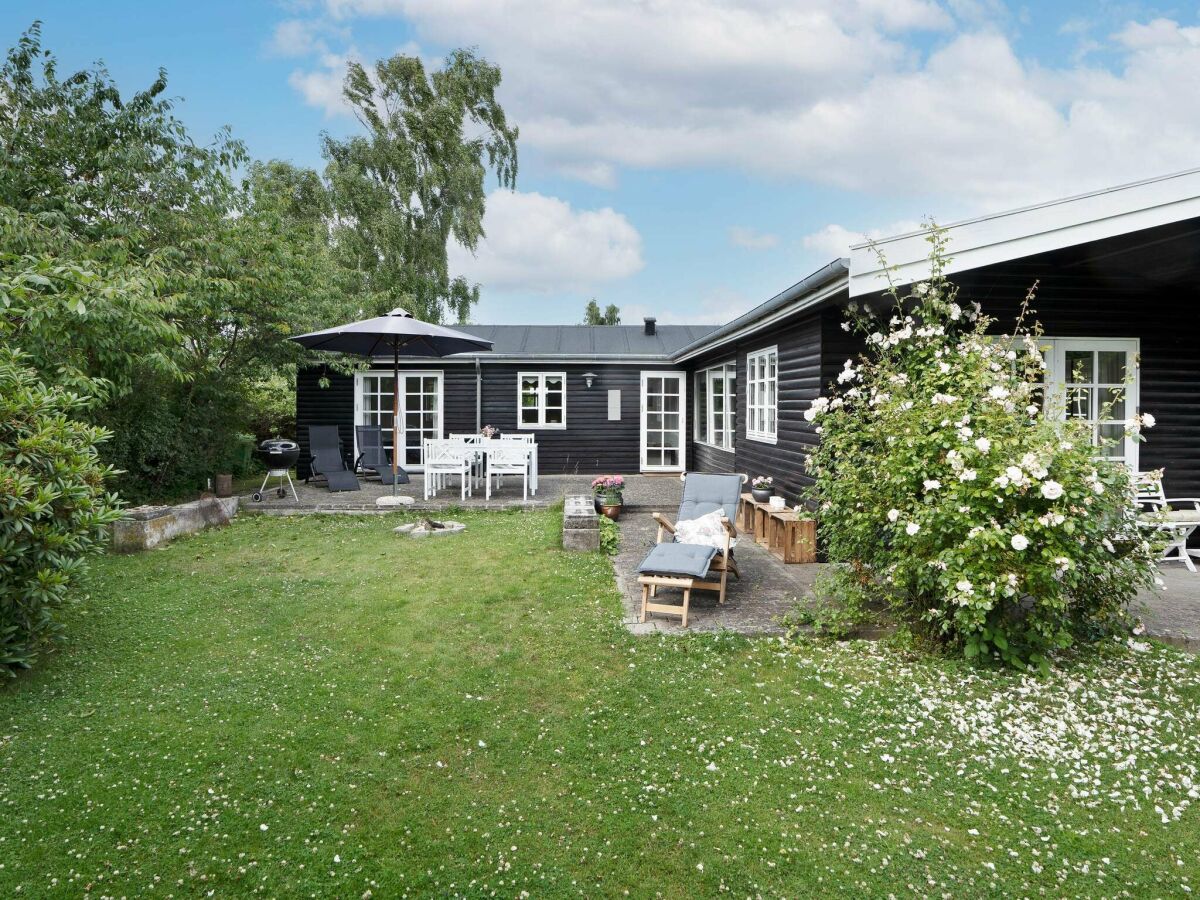 Holiday house Gemütliches Ferienhaus in Asserbo - Outdoor photo 3