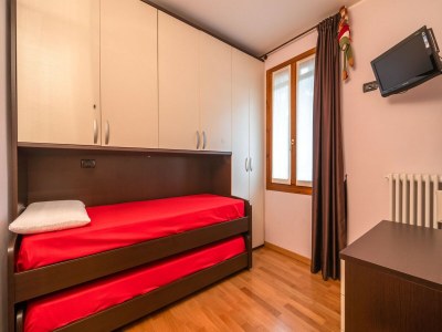 Apartment Belvilla by OYO Casa Cristina Meina Centro 4 - Features photo 23