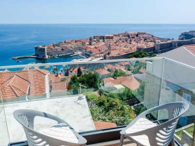 Apartment Apartments Isabora - Comfort Three-Bedroom Apartment with Balcony and Sea View (Second Floor) - Outdoor photo 5