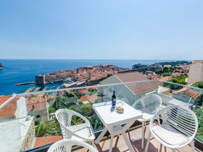 Apartment Apartments Isabora - Comfort Three-Bedroom Apartment with Balcony and Sea View (Second Floor) - Outdoor photo 9