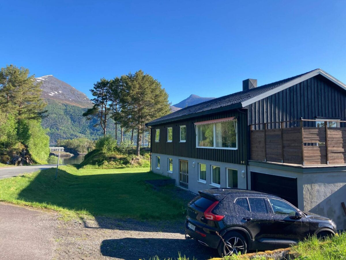 Apartment 8 Personen Ferienhaus in Halsanaustan-By Traum