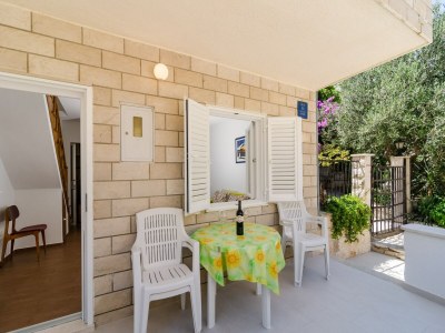 Holiday house Holiday Home Jasenka Trstenik - Duplex One Bedroom Apartment with Terrace and Side Sea View in Trstenik - Holiday house