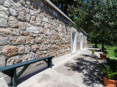 Apartment Apartments & Rooms Tapera- Comfort One-Bedroom Apartment with Terrace and Garden View - Outdoor photo 4