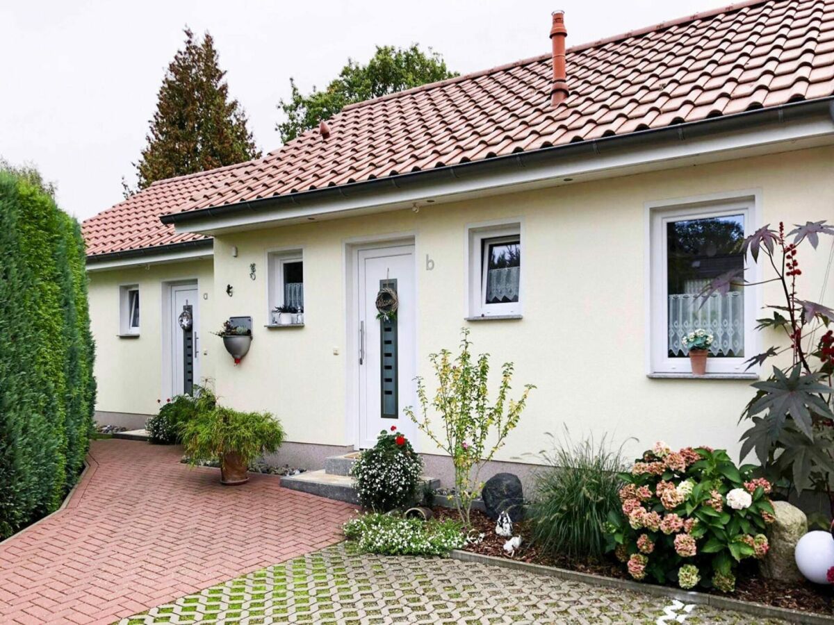 Holiday house Gemuetliche Doppelhaushälfte in Lubmin - Outdoor photo 2