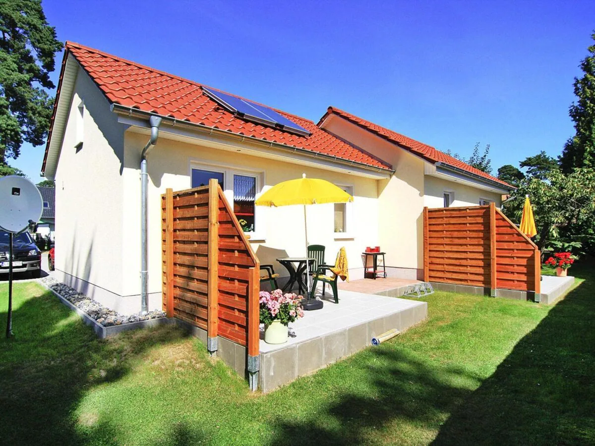 Holiday house Gemuetliche Doppelhaushälfte in Lubmin - Outdoor photo 3
