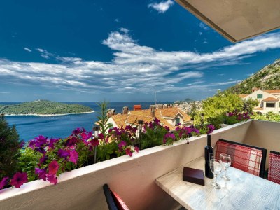 Apartment Blue Harmony Sea View Apartment - Two Bedroom Apartment with Balcony and Sea View - Outdoor photo 7