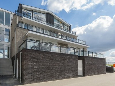 Apartment Apartment in Sint-Annaland with Water Views - Outdoor photo 40