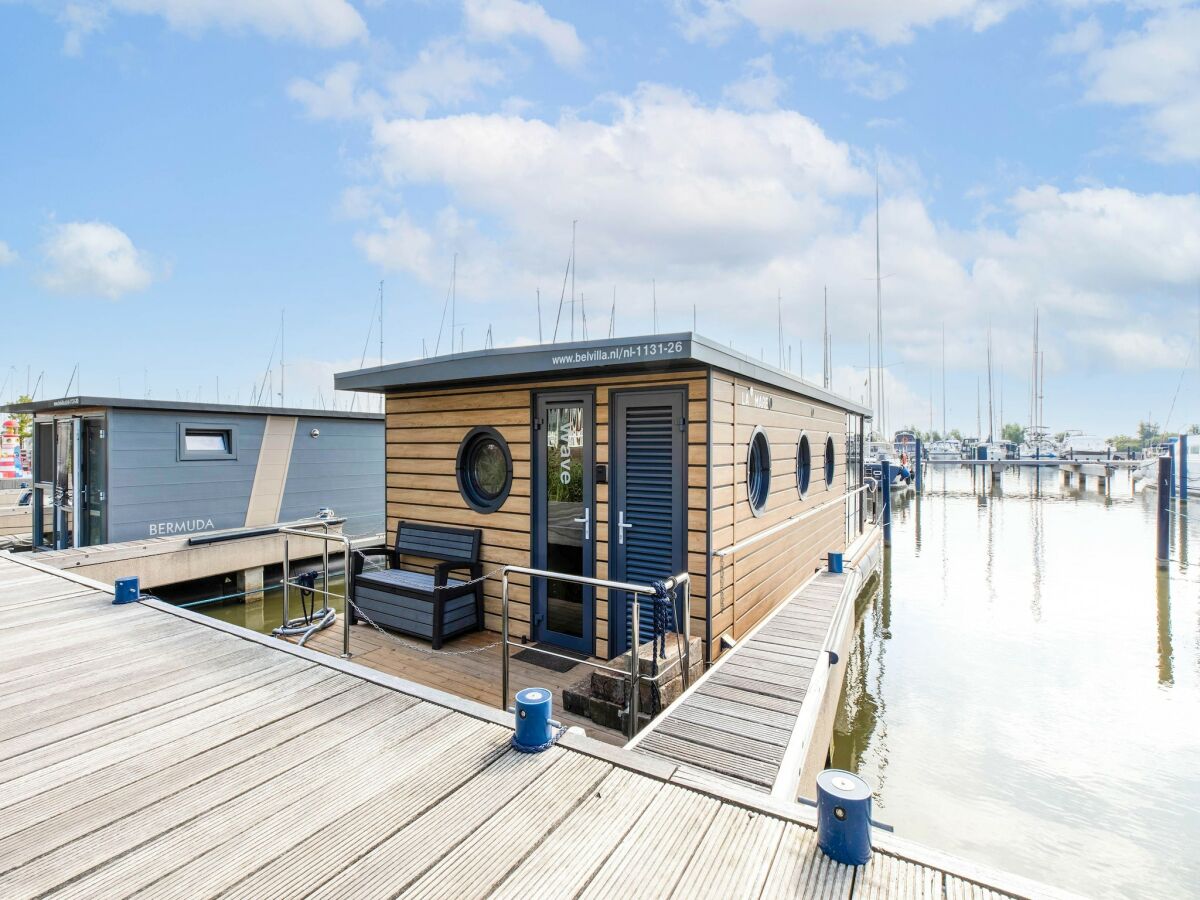 House boat Houseboat in Volendam Marina