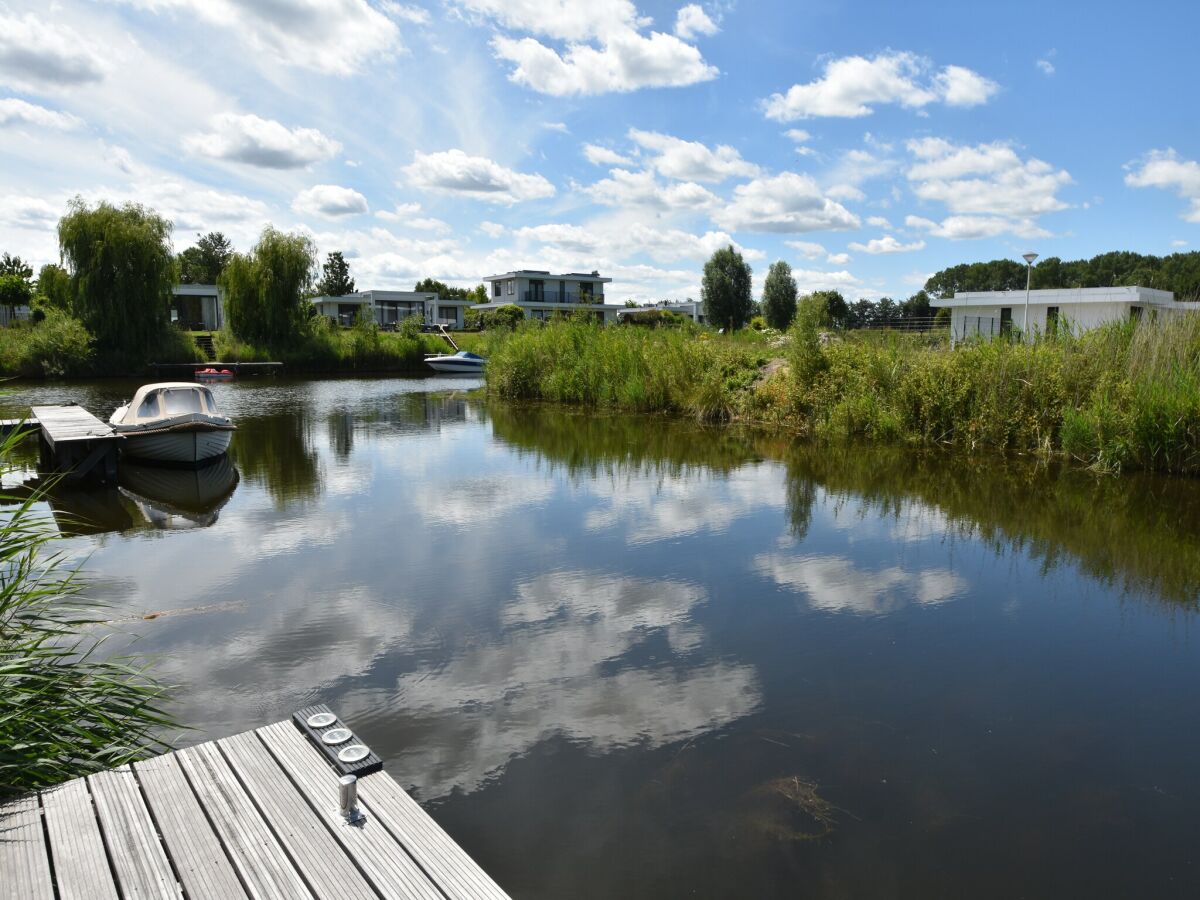 Villa Villa in Zeewolde with private terrace - Outdoor photo 5