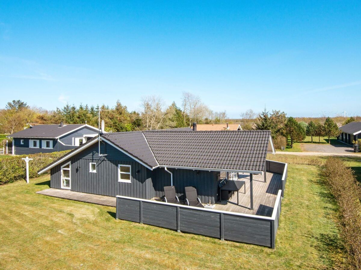 Holiday house 6 person holiday home in Hemmet-By Traum