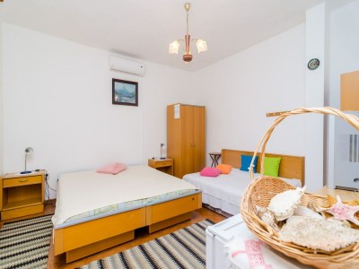 Apartment Apartments Rašica Molunat - Triple Room Sea View - Outdoor photo 9