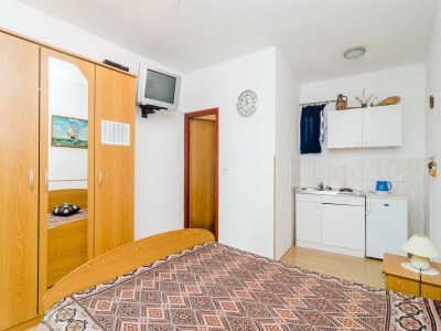 Apartment Apartments Rašica Molunat - Standard Studio - Features photo 9