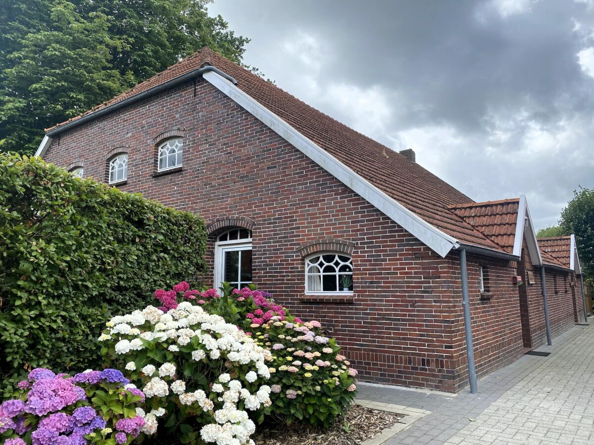 Apartment Ferienwohnungen in Strackholt