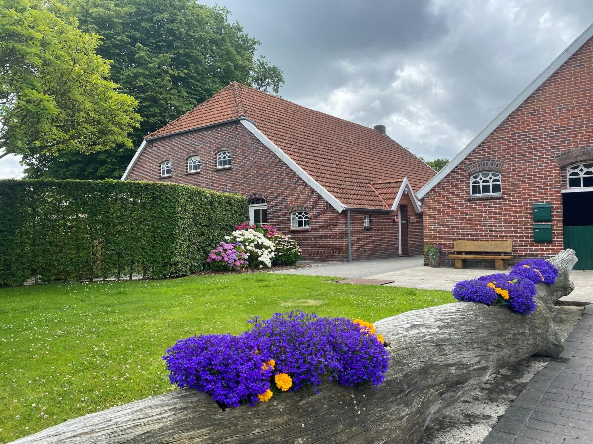 Apartment Reihenhaus in Strackholt mit beheiztem Pool
