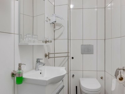 Apartment Apartment in Oberhausen near Lake & River - Features photo 10