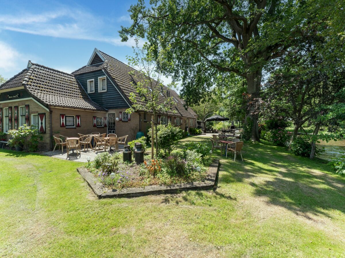 Farmhouse Farmhouse in Giethoorn by the Canals - Outdoor photo 4