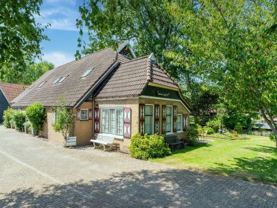 Farmhouse Farmhouse in Giethoorn by the Canals - Farmhouse
