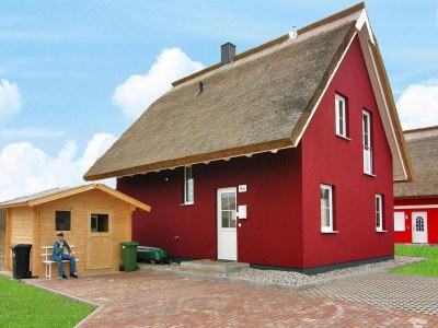 Holiday house Ferienhaus Lotsenhaus am Breetzer Bodden in Rügen - Holiday house