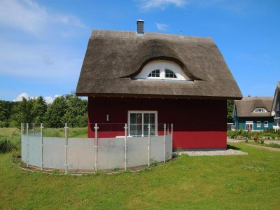 Holiday house Ferienhaus Lotsenhaus am Breetzer Bodden - Outdoor photo 4