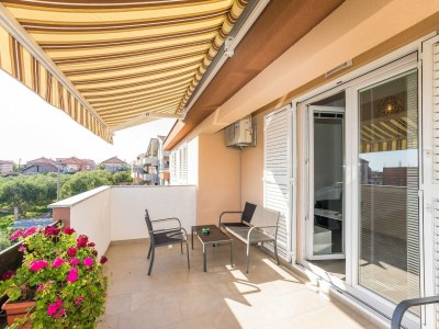 Apartment Apartments Maza - One Bedroom Apartment with Balcony  (Angela) - Outdoor photo 4