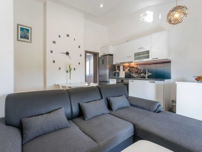 Apartment Apartments Maza - One Bedroom Apartment with Balcony  (Angela) - Features photo 5
