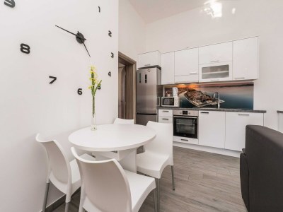 Apartment Apartments Maza - One Bedroom Apartment with Balcony  (Angela) - Features photo 7
