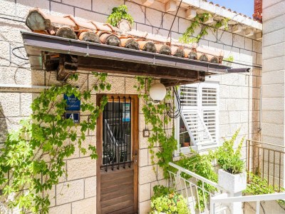 Apartment Apartments & Rooms Mara & Petrunjela - Two Bedroom Apartment with Terrace and Sea View - Outdoor photo 5