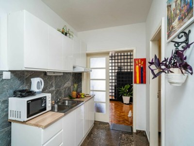 Apartment Apartments & Rooms Mara & Petrunjela - Two Bedroom Apartment with Terrace and Sea View - Features photo 25