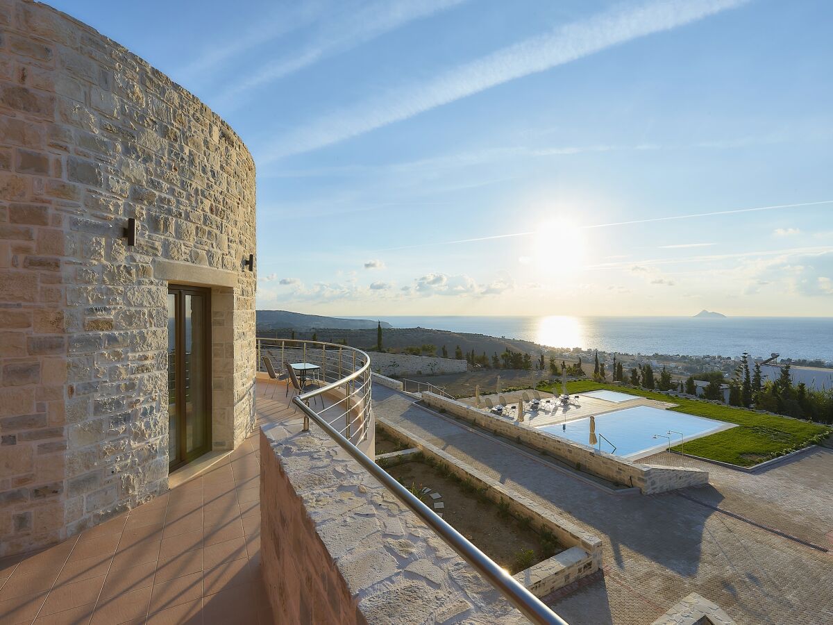 Apartment Villa in Kamilari near Kid-Friendly Beach - Outdoor photo 5