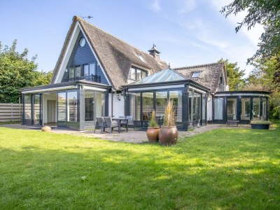 Holiday house Kamerstraat 66 in De Koog - Holiday house