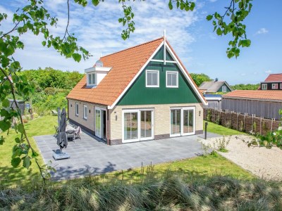 Holiday house Dennenbries in De Koog - Holiday house