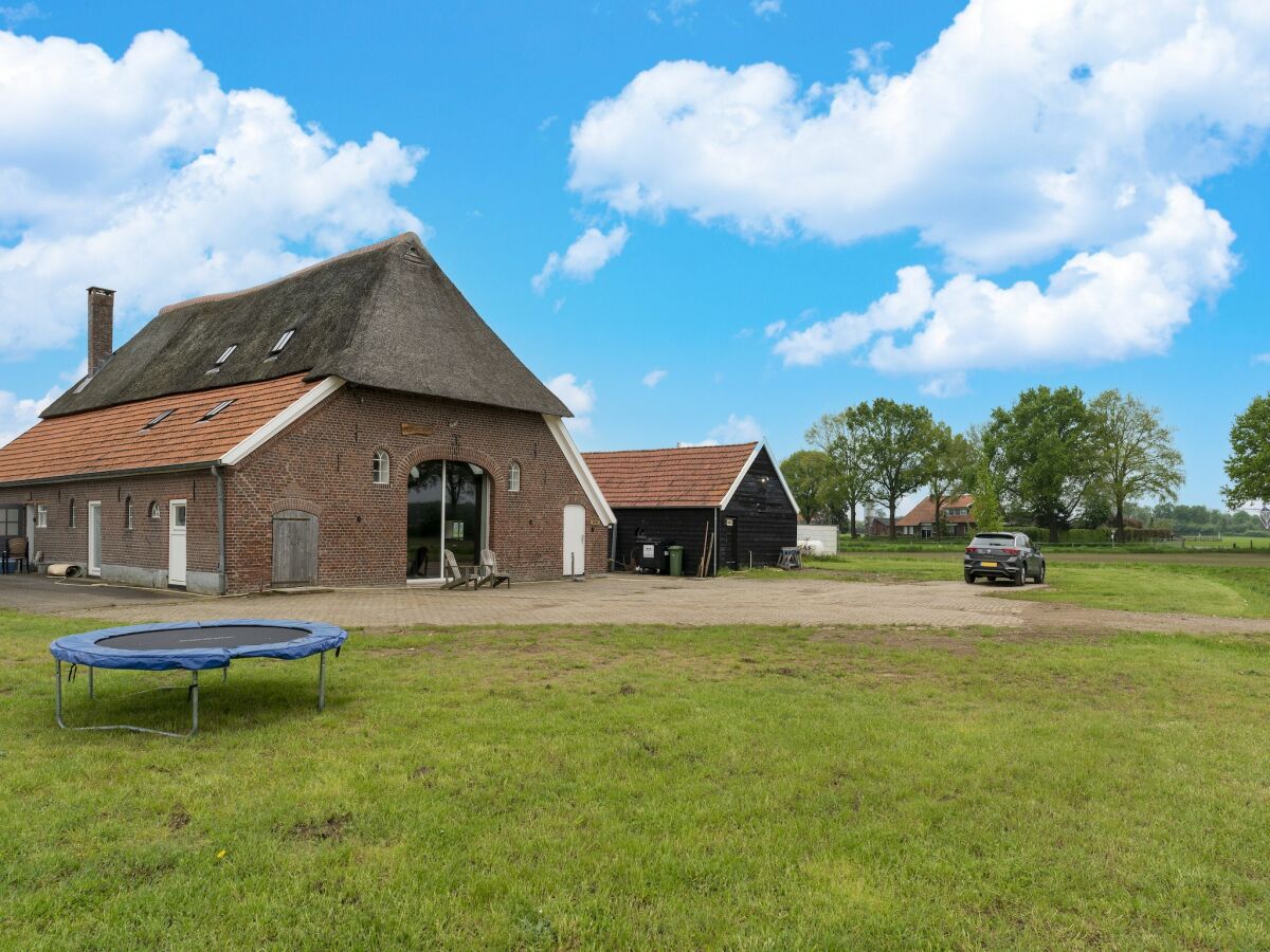 Holiday house Comfortable holiday home in Voorst with garden