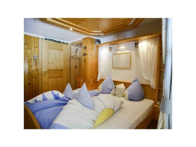 Holiday room Doppelzimmer mit Genußfrühstück und Bioecke - Features photo 62