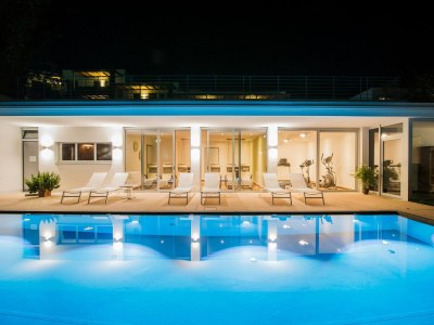 Apartment Moderno appartamento a Merano con doccia esterna in Meran - Apartment