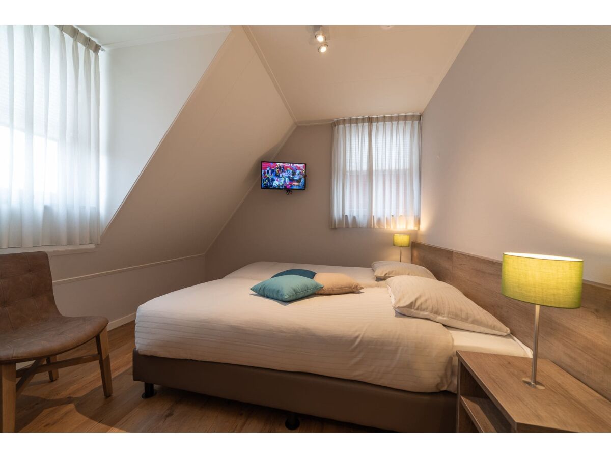 Holiday house Villa in Zeeland with Jacuzzi and Sauna - Features photo 4