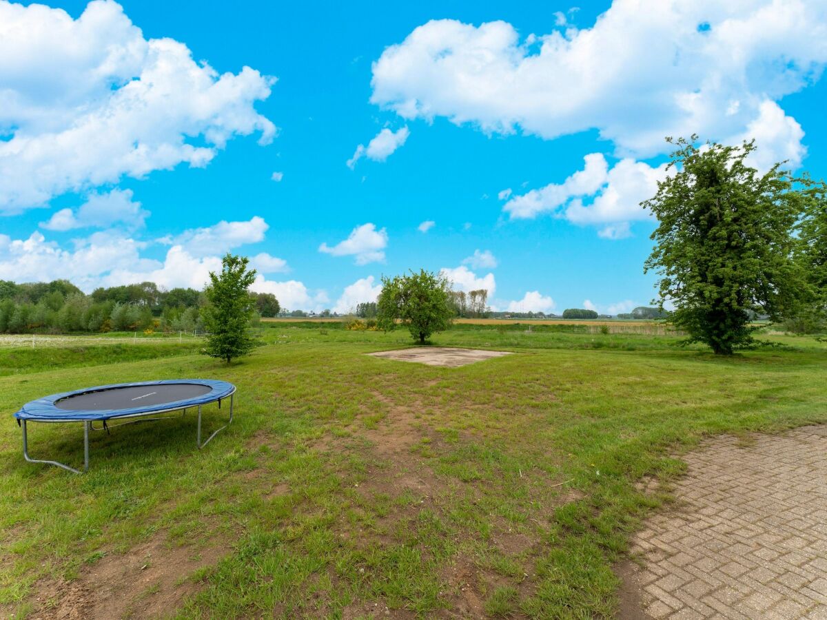 Holiday house Komfortables Ferienhaus in Voorst mit großem Garten - Outdoor photo 3