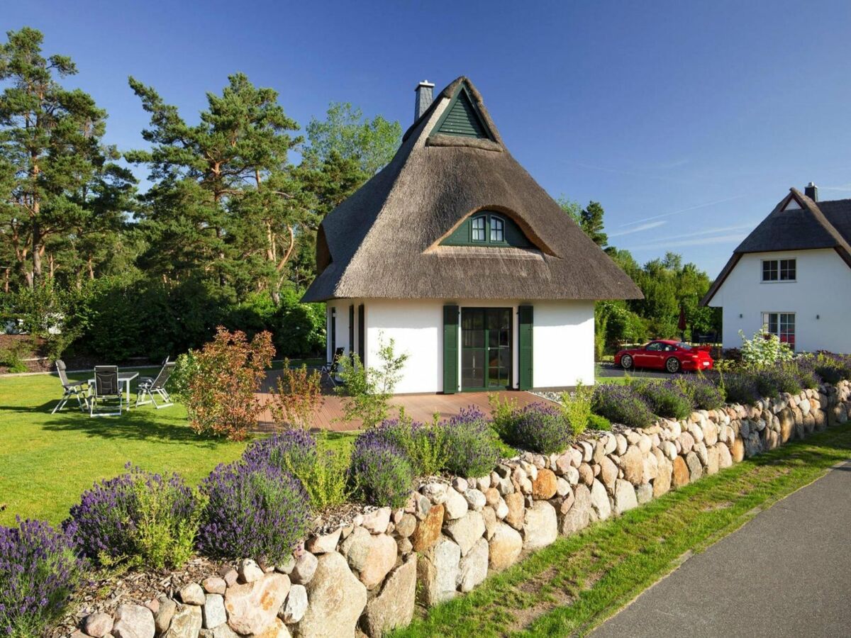 Holiday house Luxurioeses Ferienhaus in Fuhlendorf - Outdoor photo 2