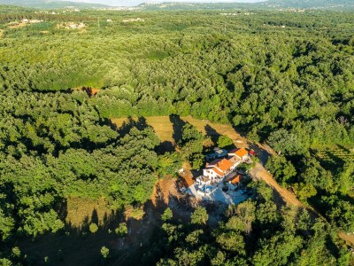 Villa Sky with private pool, surrounded by greenery - Outdoor photo 2
