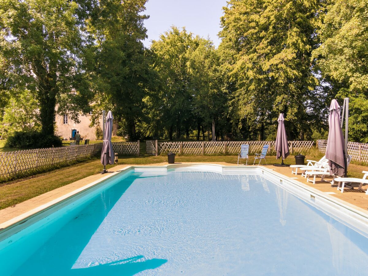 Holiday park Schlosswohnung in Chaleix Waldnähe - Outdoor photo 4
